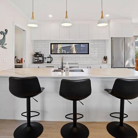 Leisure On Leo Villa Waihi Bagian luar foto
