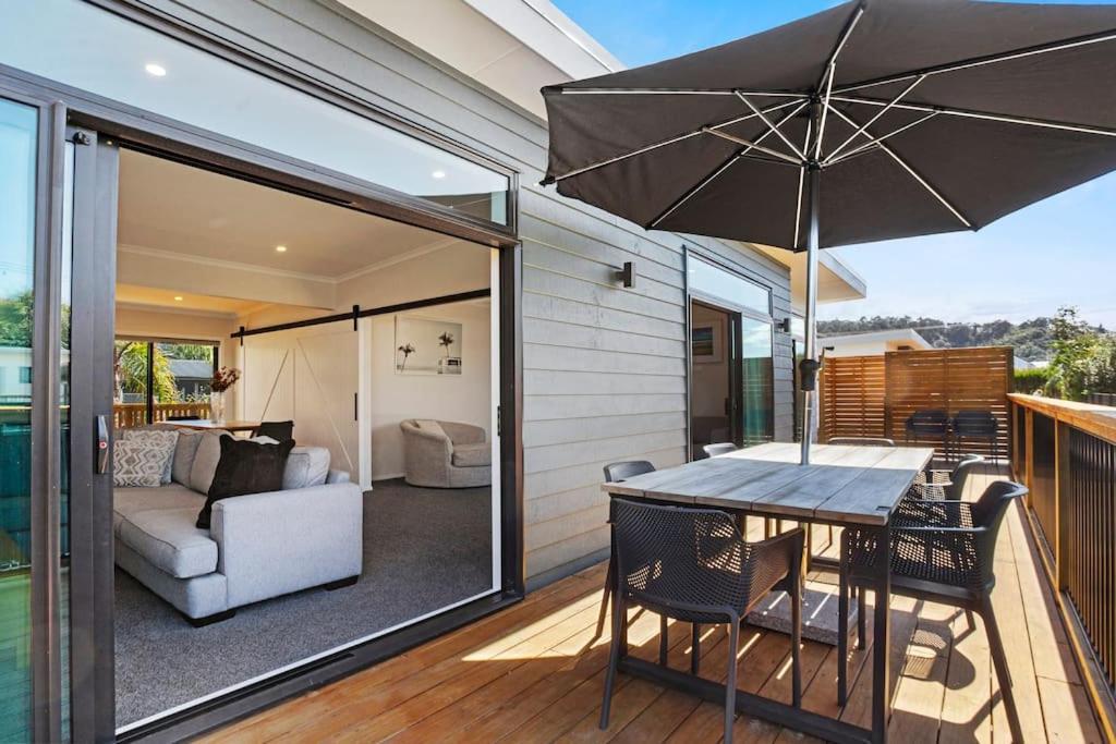 Leisure On Leo Villa Waihi Bagian luar foto