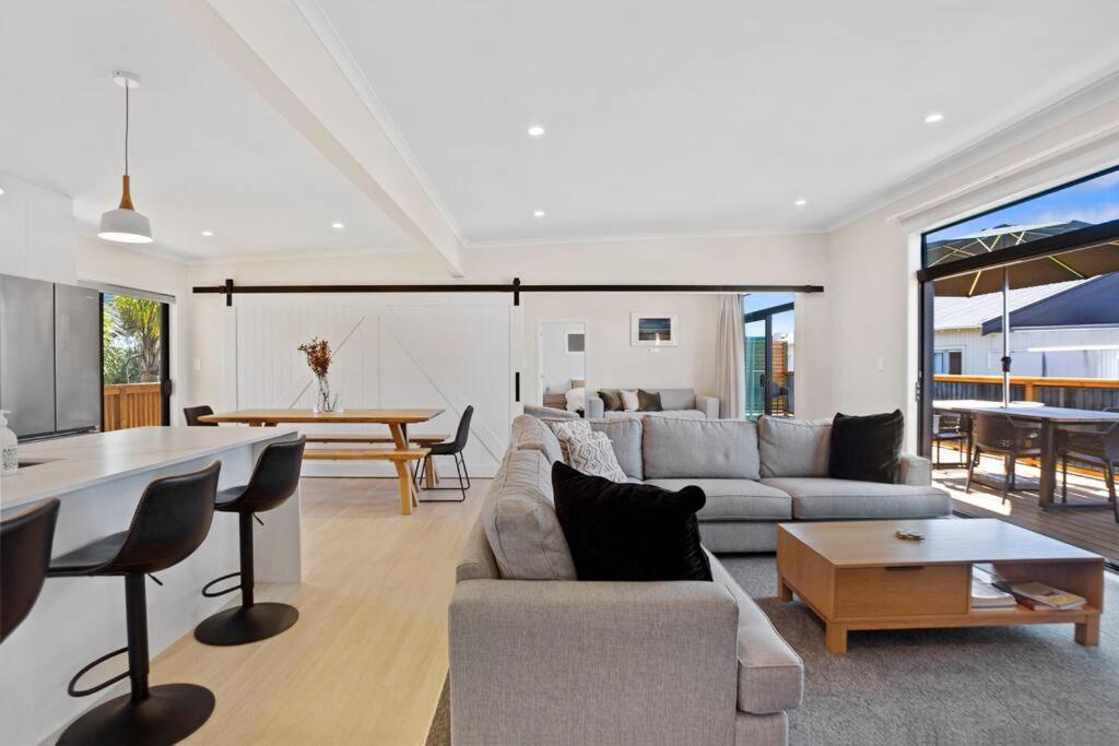 Leisure On Leo Villa Waihi Bagian luar foto