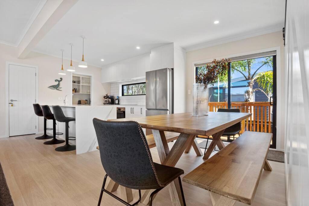 Leisure On Leo Villa Waihi Bagian luar foto